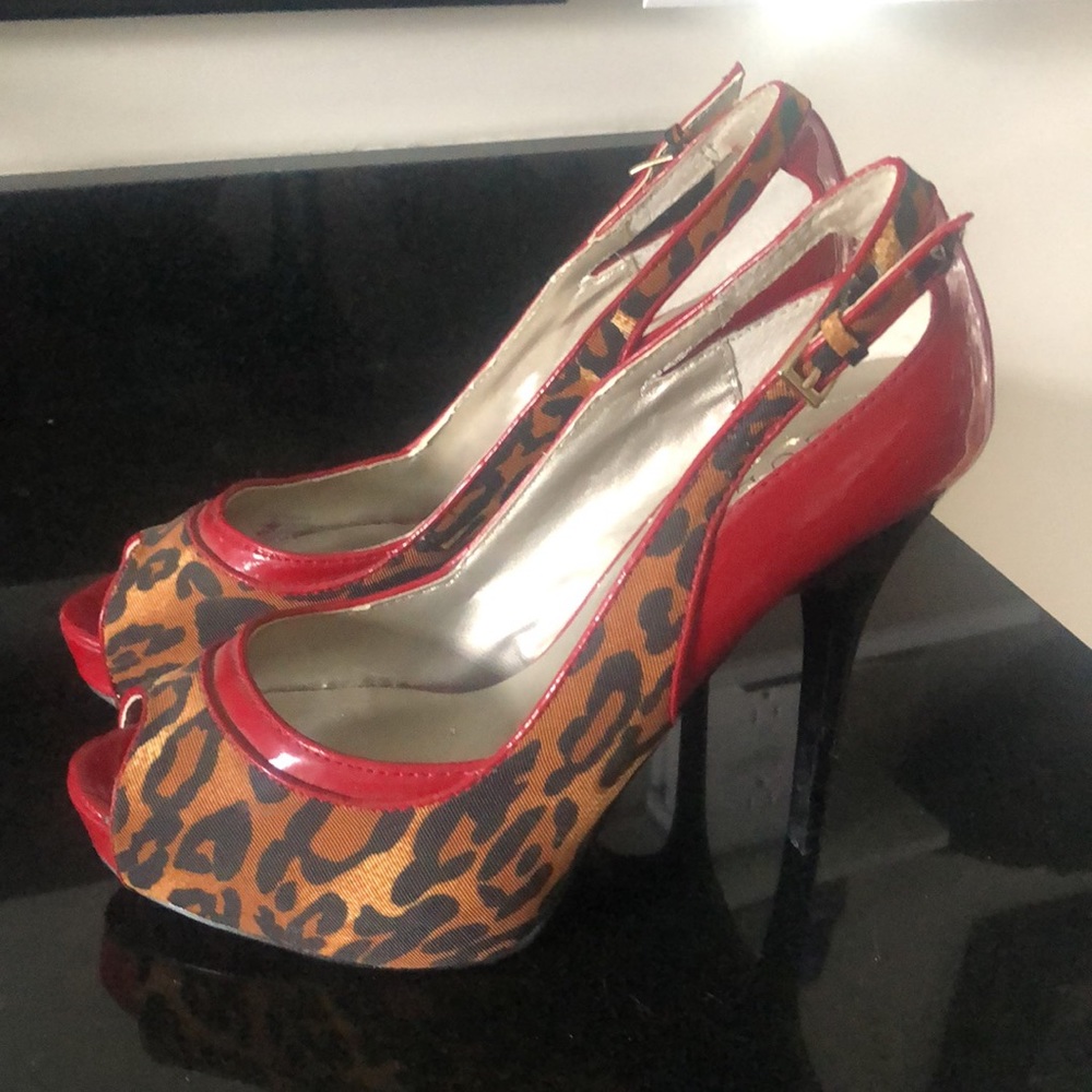 Guess red patent leather leopard print open toe Sexy stilettos Size 7 1/2 - Picture 4 of 9